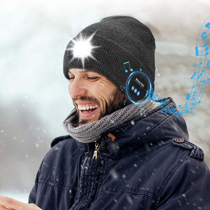 Soojendav muusika- ja valgusmüts Bluetoothiga