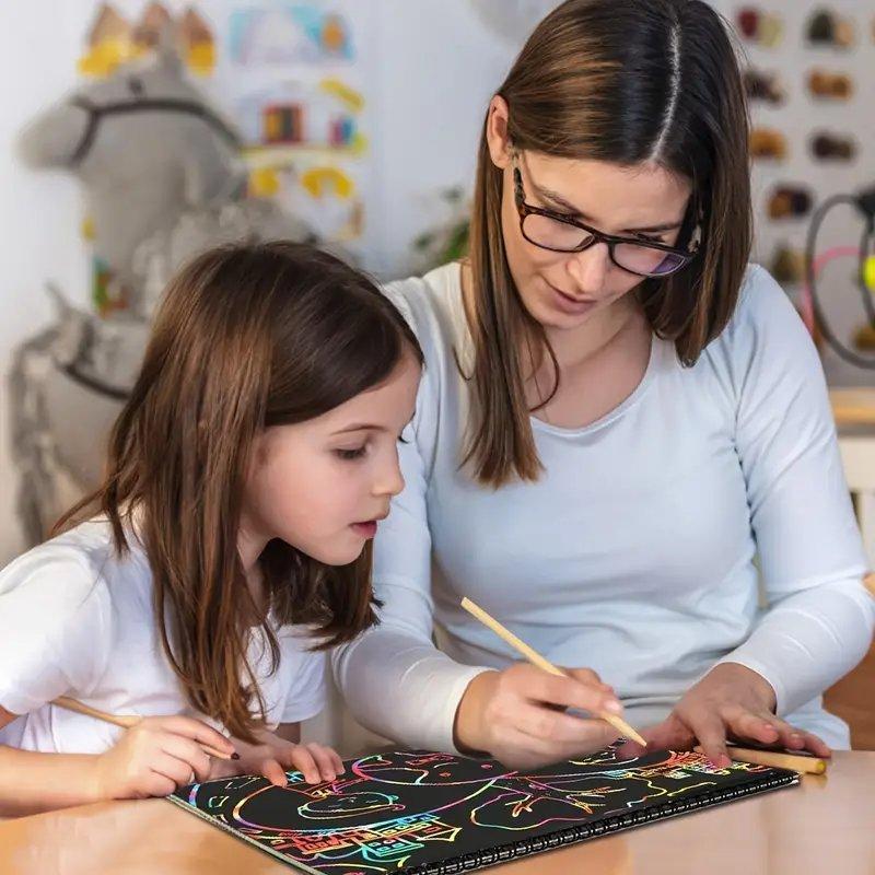 Vikerkaare kraapimisvihik puupulgaga