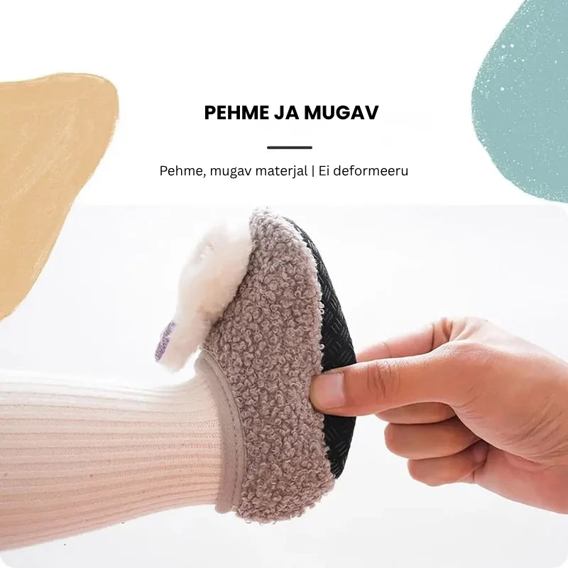 Armsad beebisokist jalatsid