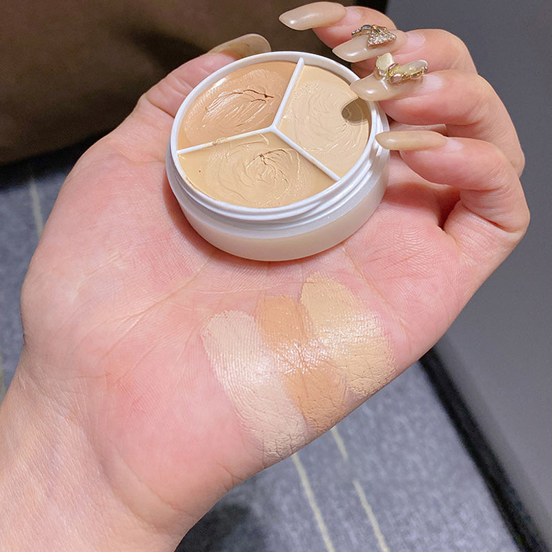 Kolmevärviline peitekreem akne ja tumedate ringide jaoks