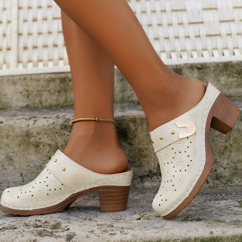 Naiste kinnised massiivsed sandaalid